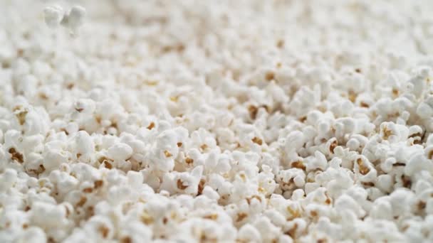 Míchám Čerstvý Horký Popcorn Detailní Záběr Produkce Popcornu Zpomaleném Filmu — Stock video