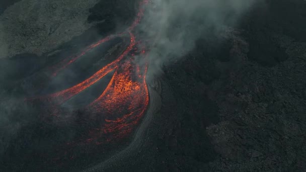 Erupção Vulcânica Península Lava Fluida Crateras Vulcão Erupção Com Explosões — Vídeo de Stock