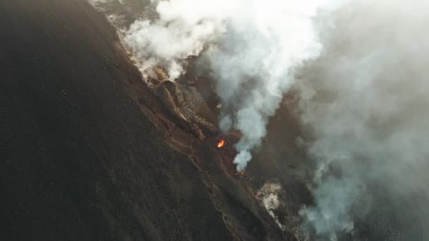 Yarımadada Volkanik Patlama Akan Lav Kraterler Akşamları Kızgın Lav Patlamalarıyla — Stok video