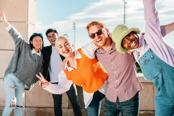 Five Friends Multi Ethnic Posing Front Camera Smiling Having Fun — Stockfoto
