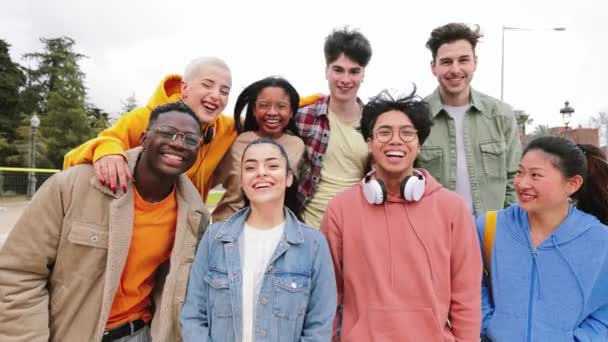 Group Happy Multiethnic Teenage Friends Smiling Laughing College Building Lott — стокове відео