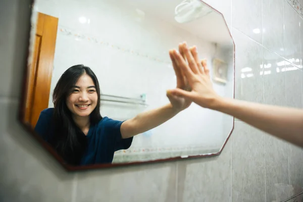 Young Adult Smile Asian Woman Practice Self Talk Conversation Morning — ストック写真