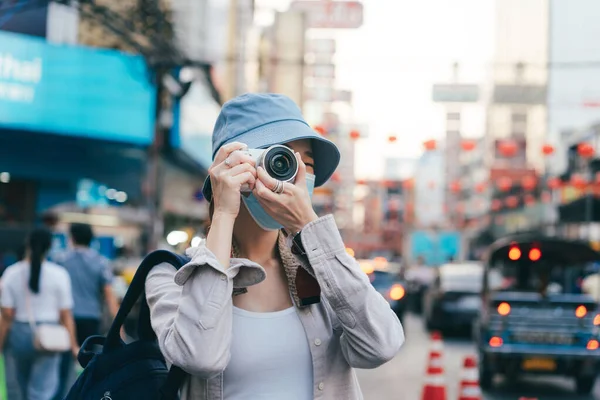 Fiatal Felnőtt Ázsiai Utazó Női Emberek Használják Kamera Fotózás Normális — Stock Fotó