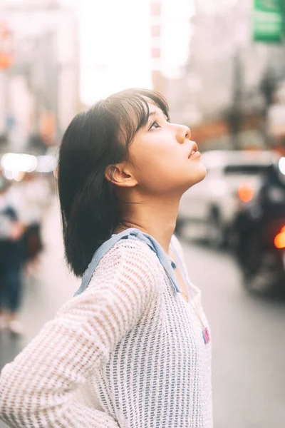 Портрет Молодої Дорослої Азіатки Японському Стилі Років Вулиці Міста Люди — стокове фото