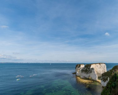 Dorset 'teki yaşlı Harry Rocks. Jurassic sahilinin bir parçası, bir dünya mirası alanı. Yüksek kalite fotoğraf