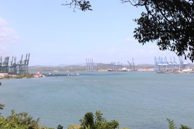 Puerto Americas en mares de Panam