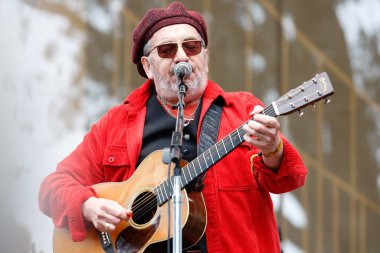 San Francisco, CA, 1 Ekim 2022, İki Grammy Ödülü sahibi Elvis Costello Golden Gate Park 'taki Zorlu Bluegrass Festivali' nde sahne aldı..