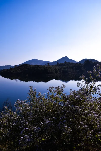 Bela Vista Das Montanhas Lago — Fotografia de Stock