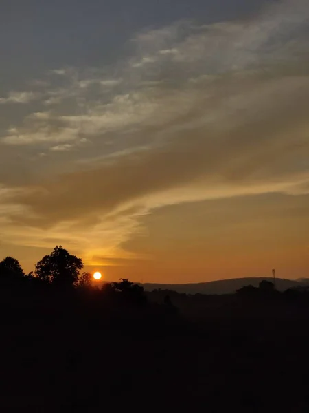 Hermoso Atardecer Sobre Los Campos — Foto de Stock