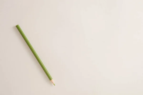 Isolierter Hellgrüner Bleistift Mit Weißem Hintergrund — Stockfoto