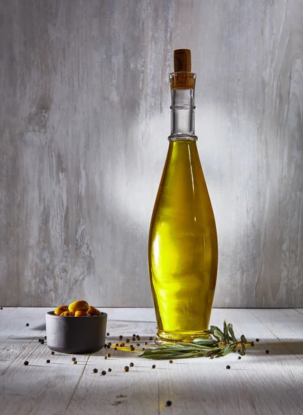 Extra Virgin Olive Oil Product Wooden Table — Stock Photo, Image