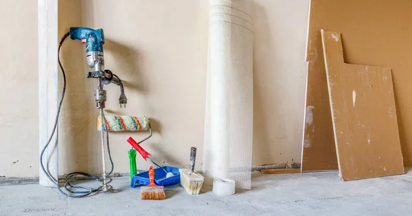 Closeup Shot Construction Worker Brush Screwdriver — Stock Photo, Image