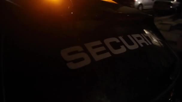 Patrole Samochodów Ochrony Placu Budowy Nocy Miasta — Wideo stockowe