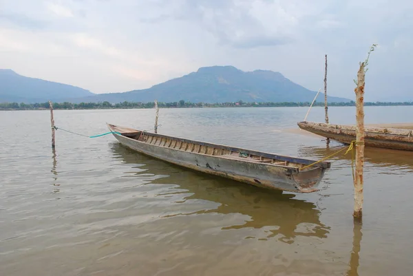 Wooden Fishing Boats Docked Side Mekong River Laos Asia High — Φωτογραφία Αρχείου