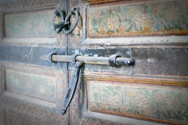 Old Moroccan Door Handle Faded Pattern Colors High Quality Photo — Stock Photo, Image