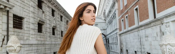 Redhead Woman Knitwear Looking Away Medieval Prison Venice Banner — Stock Photo, Image