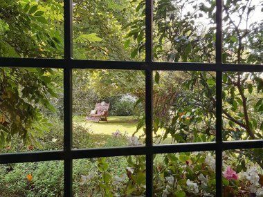 italyanın penceresinin arkasında