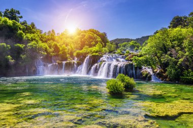 Milli Park Krka, Dalmaçya, Hırvatistan, Avrupa'nın güzel Skradinski Buk şelale. Büyülü şelaleler, Milli Park Krka, bölme. Split, Hırvatistan ziyaret etmek için harika bir yer.