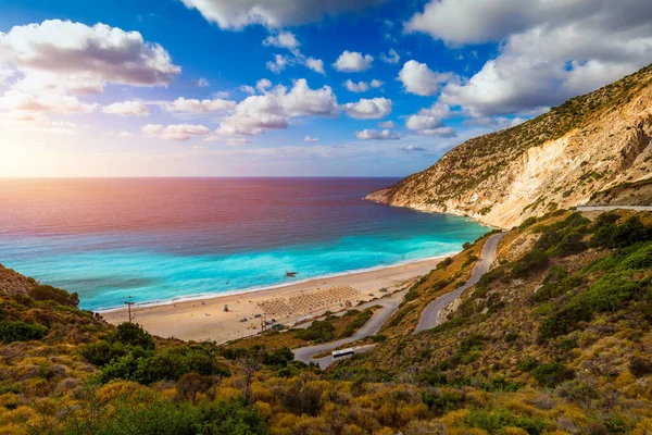 見落としから有名なマートスビーチ ケファロニア セファロニア ギリシャ マートスビーチ ケファロニア島 ギリシャ マートスビーチの美しい景色 イオニア島 ケファロニア — ストック写真