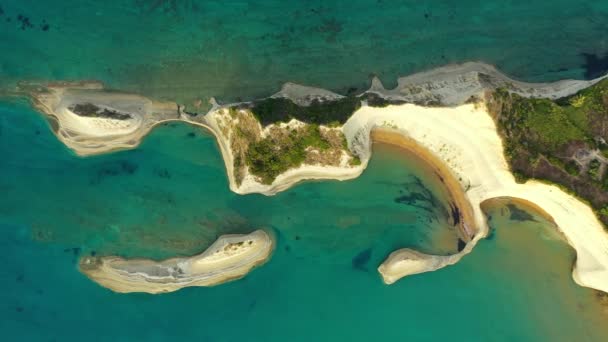 希腊科孚岛上德拉斯蒂斯角的美丽景色 德拉斯蒂斯角 令人印象深刻的地形 岩石和蓝色水域全景 爱奥尼亚群岛 — 图库视频影像