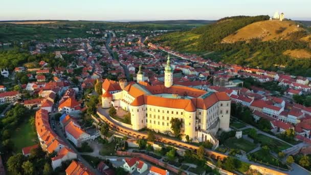 Mikulov Kalesi Güney Moravya Çek Cumhuriyeti Nin Mikulov Kasabasında Çek — Stok video