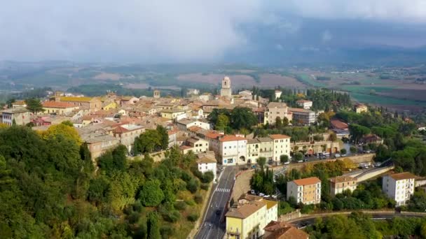 Chiusi Village Cityscape Tuscany Italy Orange Red Rooftop Tile Houses — Stock videók