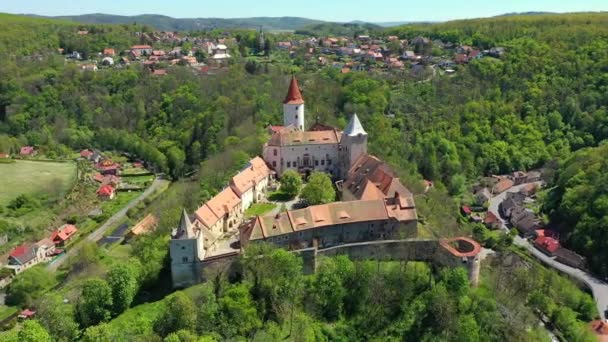 Повітряний Вид Замок Крівоклат Чеській Республіці Європа Знаменитий Чеський Середньовічний — стокове відео