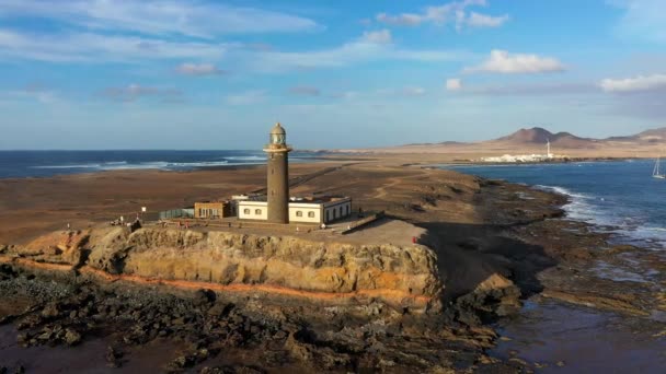 Farol Punta Jandia Cima Mar Azul Aéreo Fuerteventura Ilha Canária — Vídeo de Stock