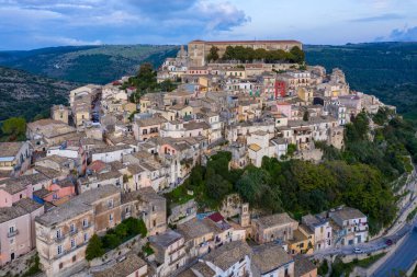 Ragusa (Ragusa Ibla), İtalya 'nın Sicilya adasındaki UNESCO miras kasabası. Ragusa İbla 'daki şehir manzarası, Ragusa ili, Val di Noto, Sicilya, İtalya. 