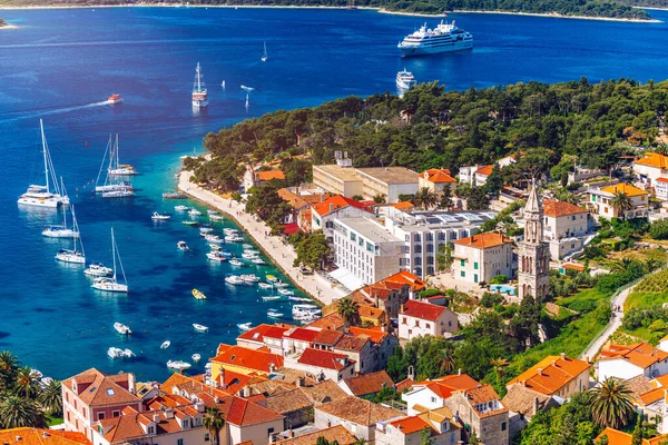 Hırvatistan Hvar Kentinin Önünde Tekneli Muhteşem Takımadaları Izleyin Eski Adriyatik — Stok fotoğraf