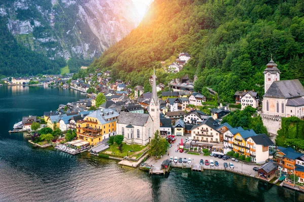 Luftaufnahme Des Österreichischen Bergdorfes Hallstatt Und Hallstatter See Schöne Sommerzeit — Stockfoto