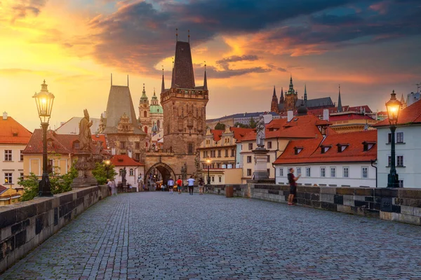 Charles Bridge Prag Ved Solnedgang Prag Tjekkiet Charles Bridge Karluv - Stock-foto