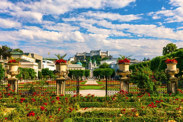 Beautiful View Famous Mirabell Gardens Old Historic Fortress Hohensalzburg Background — Stock Fotó