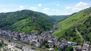 Bacharach panoramik görüntüsü. Bacharach, Almanya 'da Rhineland-Palatinate eyaletinde yer alan bir şehirdir. Bacharach, Almanya 'da Rhineland-Palatinate eyaletinde yer alan bir şehirdir.