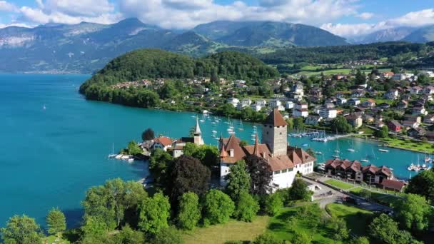 Panoramisch Uitzicht Vanuit Lucht Spiez Kerk Het Kasteel Aan Oever — Stockvideo