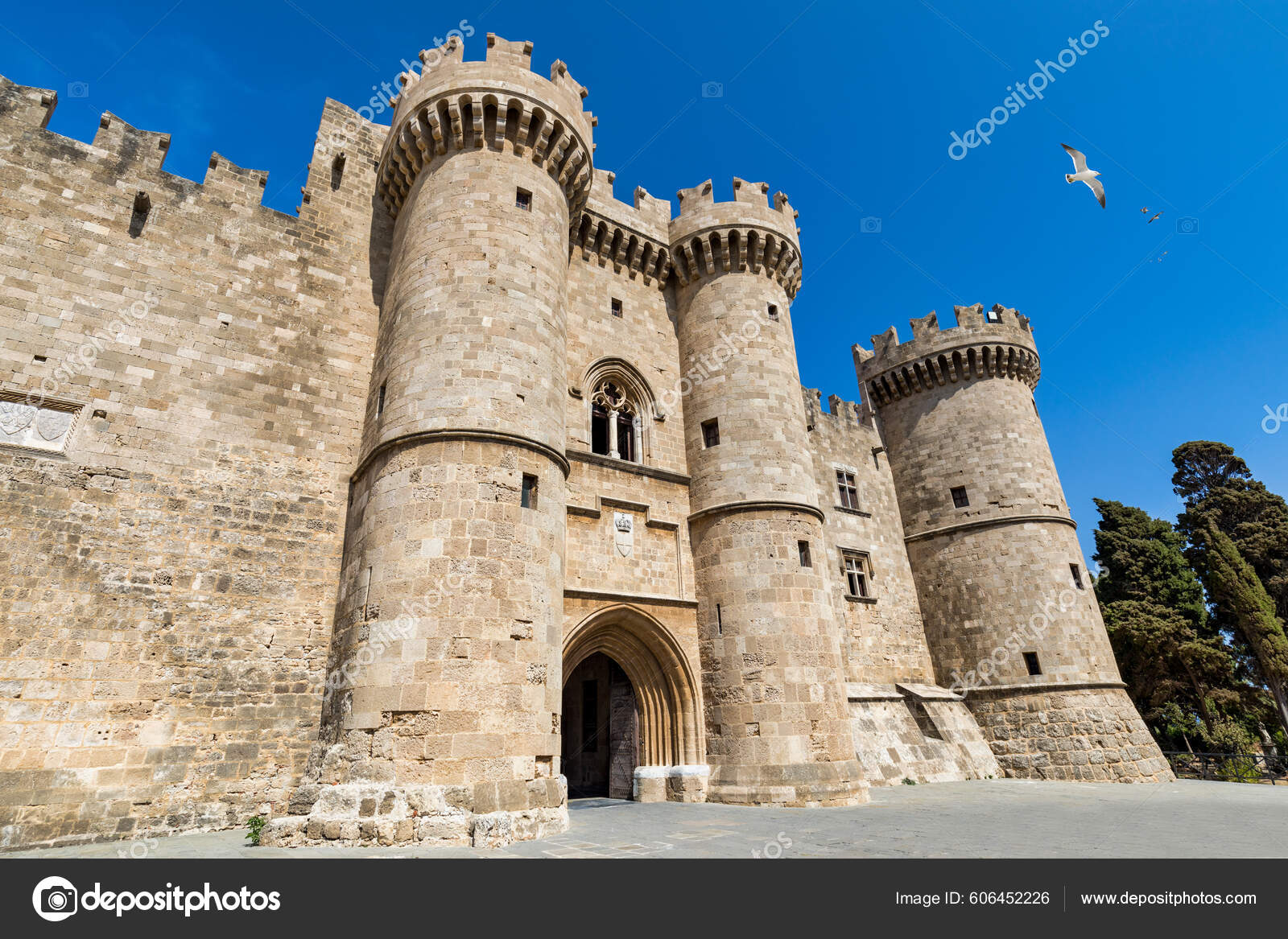 Sightseeing Of Rhodes. Grand masters Palace in Rhodes old town, Rhodes  island, Dodecanese Islands, Greece Stock Photo