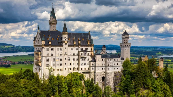 Neuschwanstein Sprookjeskasteel Bij Fussen Beieren Duitsland Uitzicht Het Beroemde Kasteel — Stockfoto