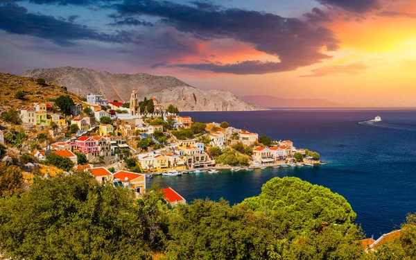 View Beautiful Greek Island Symi Simi Colourful Houses Small Boats — Stock Photo, Image