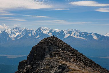 Aktash Retransmitter, Kuzey Chuysky Ridge, Gorny Altai, Rusya gözlem güvertesinden dağ manzarası