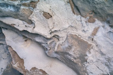 İrlanda 'nın Dingle Yarımadası' ndaki kayalık bir uçurumun havadan görünüşü