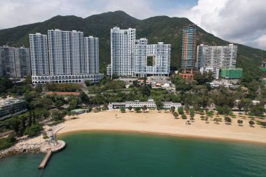 2022 'deki tecrit sırasında Repulse Körfezi' nin Repulse Körfezi 'ndeki tarihi Repulse Bay Otel otoparkında, Hong Kong Adası' nın güneyinde Repulse Körfezi Sahili 'nde.
