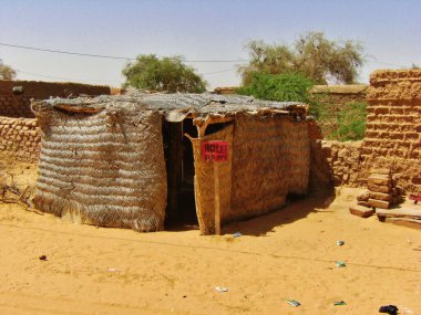 Küçük lüks oteller, insanların dünyayı kasıtlı olarak keşfettiği, yoğunluğunu deneyimlediği ve bütünlüğünü koruduğu bir gelecek yaratıyor..