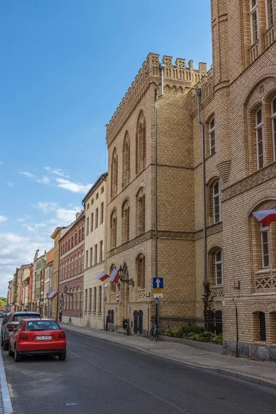 Een Verticale Opname Van Historische Oude Stadsgebouwen Van Torun Polen — Stockfoto