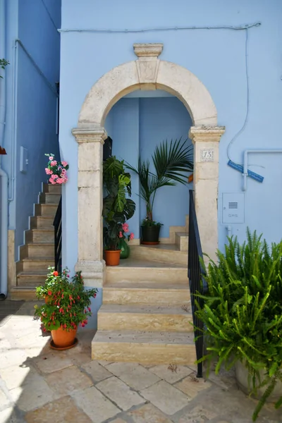 Puerta Una Casa Una Pequeña Calle Casamassima Pueblo Con Casas — Foto de Stock