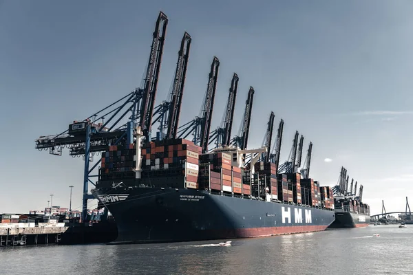 Una Nave Container Sul Porto — Foto Stock