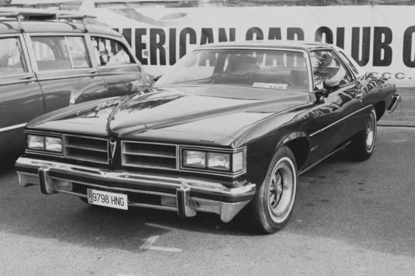 Usa Car Parked Street Pontiac Mans — Stock Photo, Image