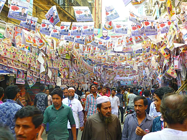 Velmi Rušné Ulice Velkým Množstvím Reklamy Volby Dhaka Bangladéš — Stock fotografie