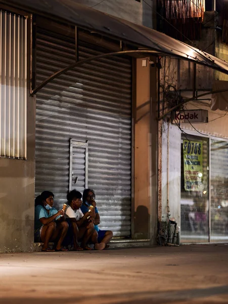 Gente Sentada Calle Comiendo Helado Durante Pandemia Tulum Quintana Roo — Foto de Stock