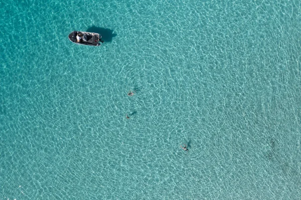 Une Vue Dessus Petit Bateau Dans Océan — Photo