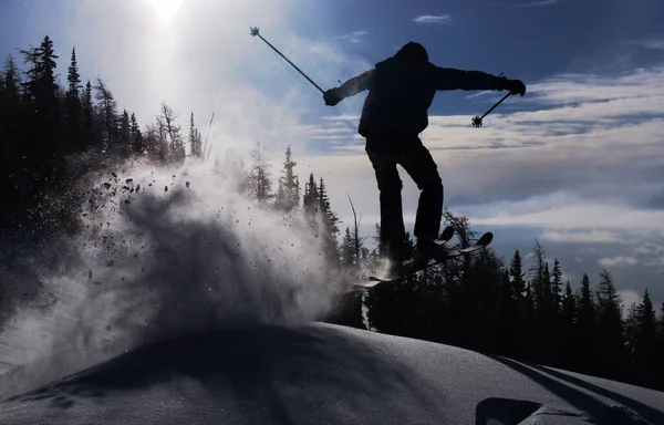 Beautiful Shot Man Skiing Mountainous Landscape Covered Snow — Stock Photo, Image